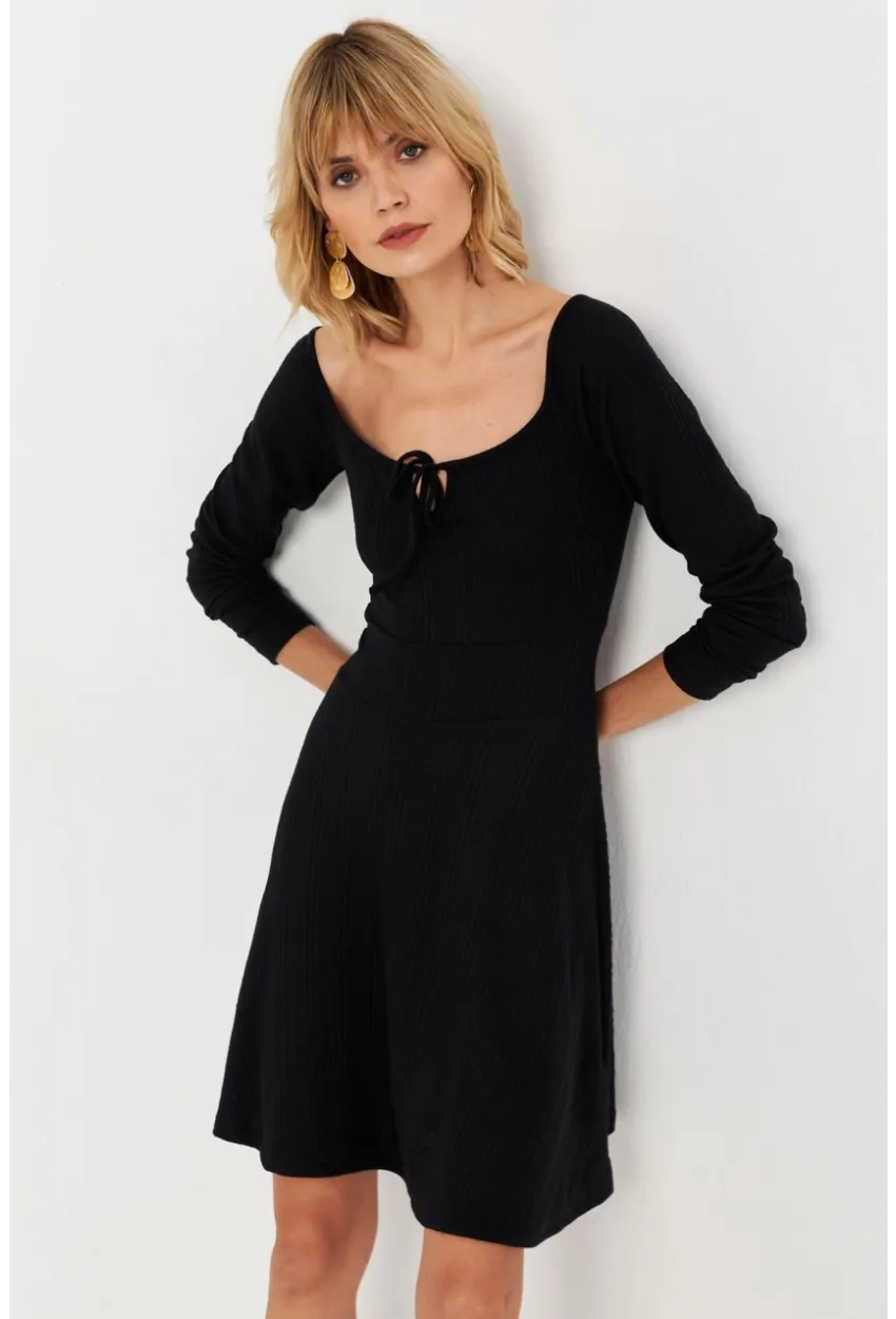 Kadın Siyah Önü Bağlamalı Mini Elbise TF59