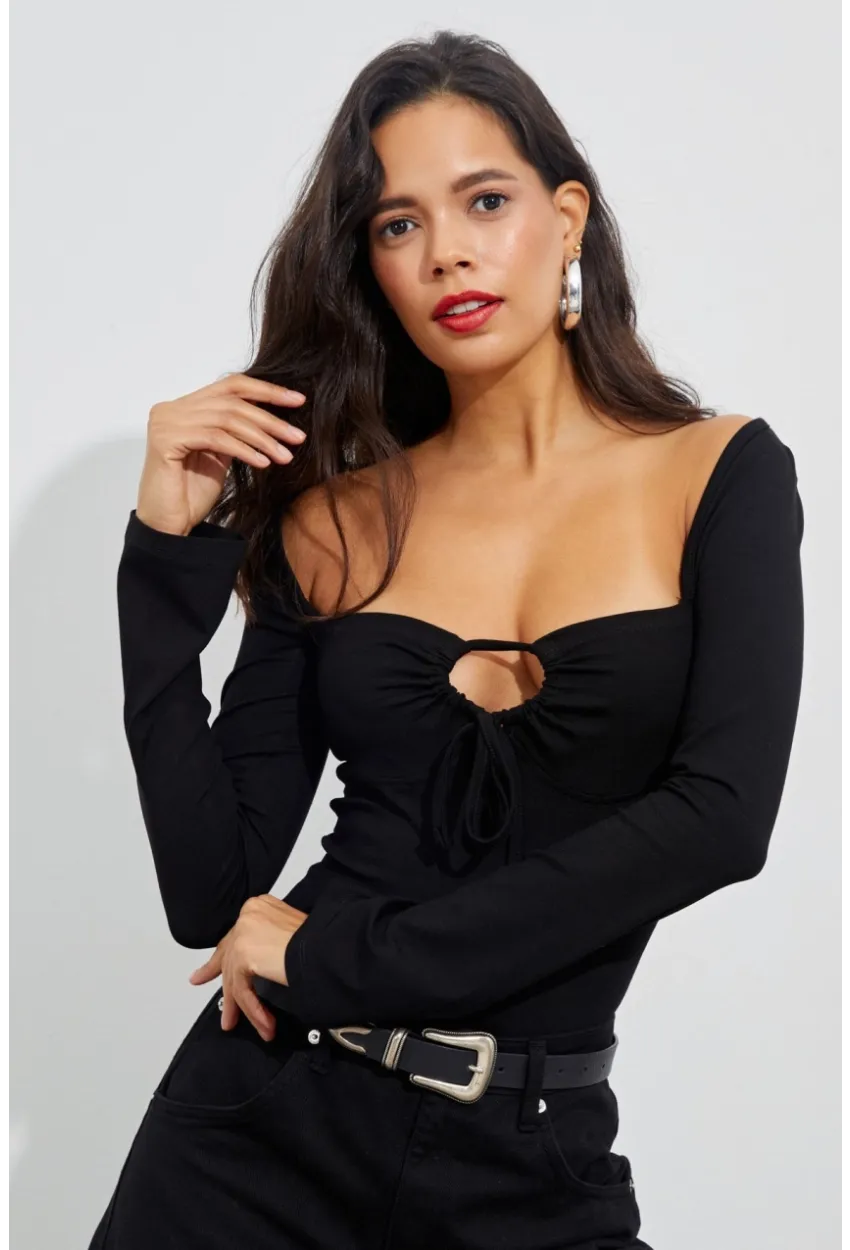 Kadın Siyah Önü Damla Kare Yaka Bluz B1925