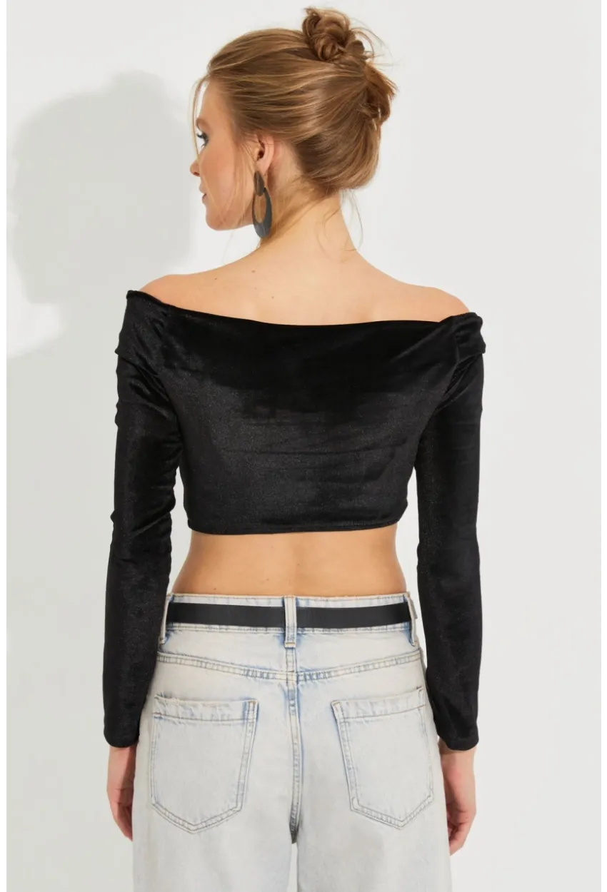 Kadın Siyah Önü Düğümlü Kadife Crop Bluz B2853