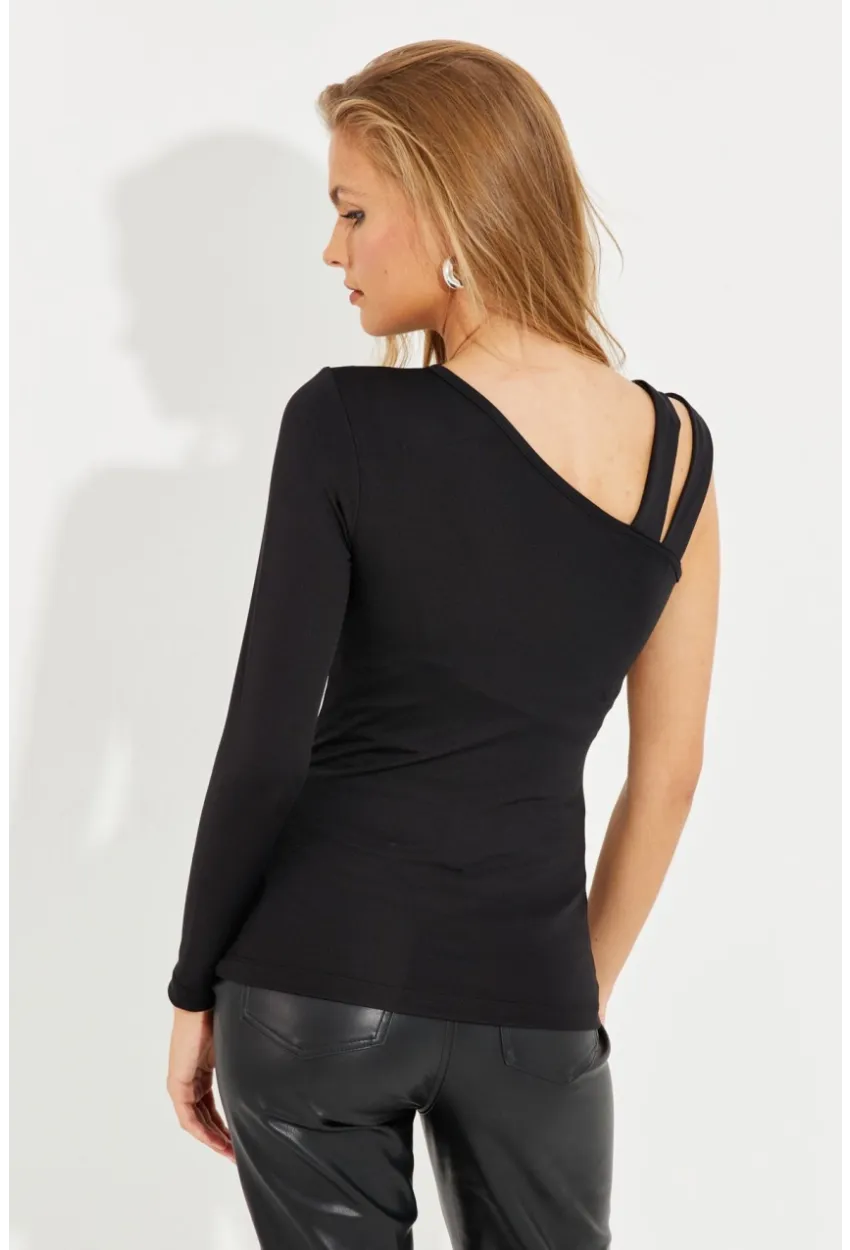 Kadın Siyah Önü Halkalı Tek Omuz Bluz EY2580