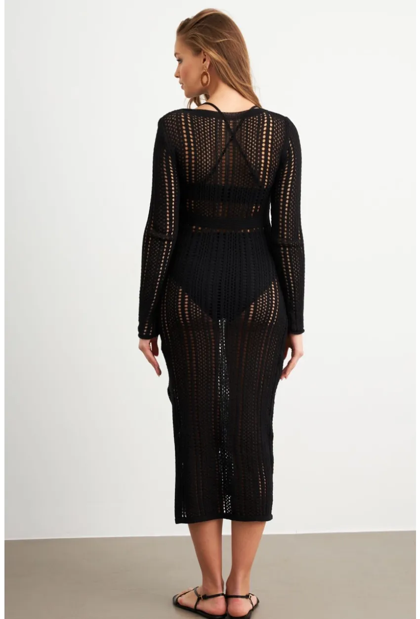 Kadın Siyah Önü Pencereli Ajurlu Plaj Elbisesi Kz545