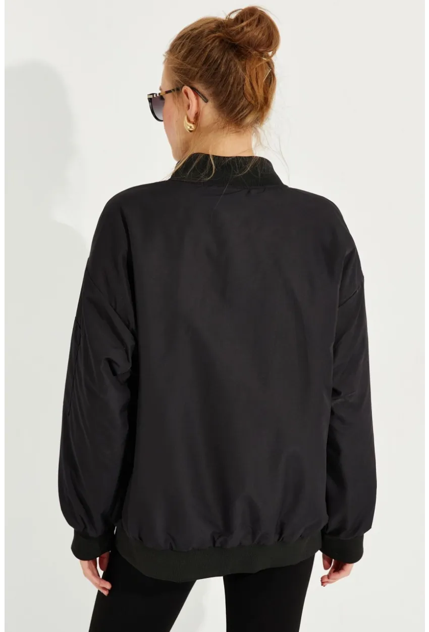 Kadın Siyah Oversize Mont QRS8359