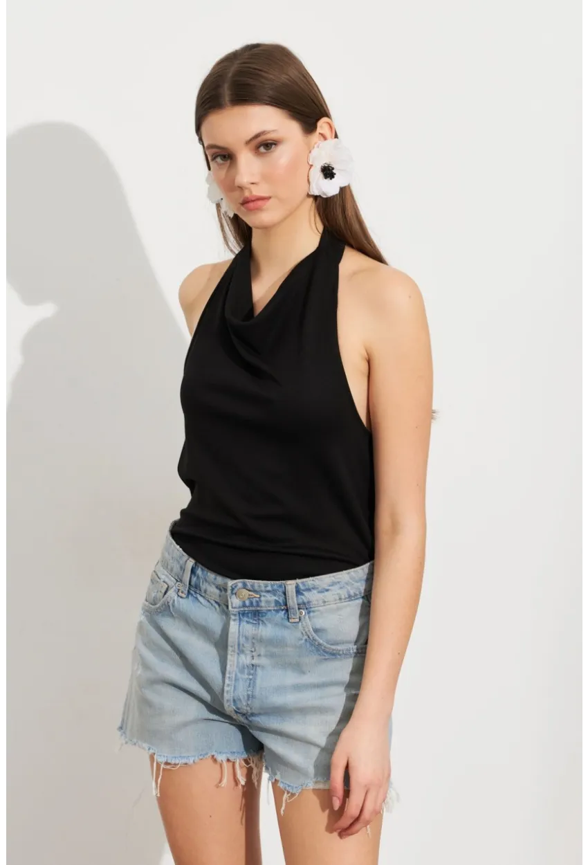 Kadın Siyah Sırt Dekolteli Halter Yaka Bluz AYD412