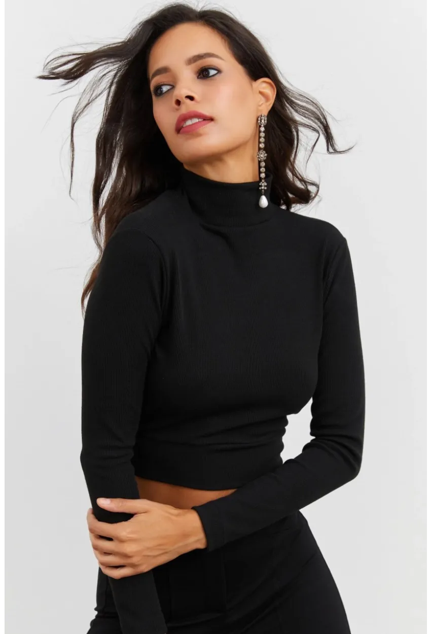 Kadın Siyah Sırtı Açık Crop Bluz EY1512