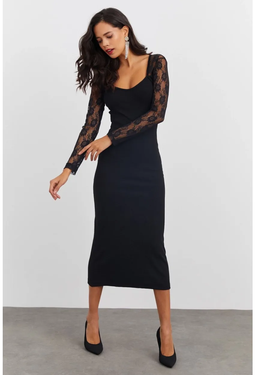 Kadın Siyah Sırtı Dantel Midi Elbise EY2485