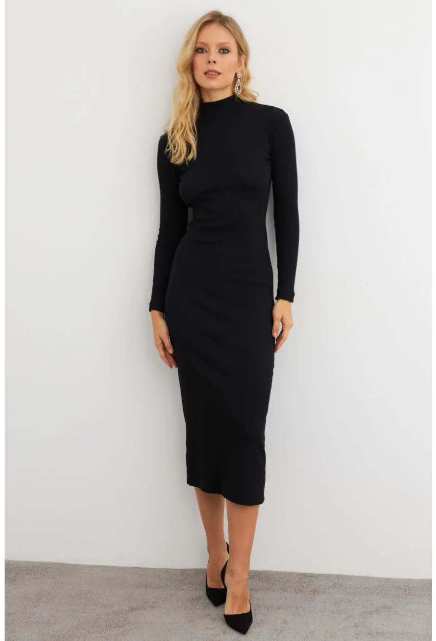 Kadın Siyah Sırtı Dekolteli Boğazlı Midi Elbise EY3012