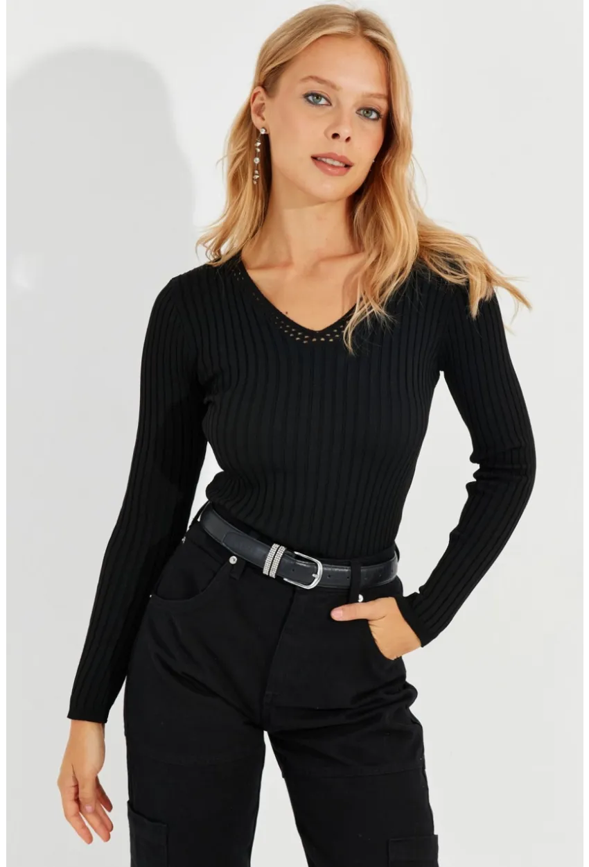 Kadın Siyah V Yaka Fitilli Triko Bluz SMT216