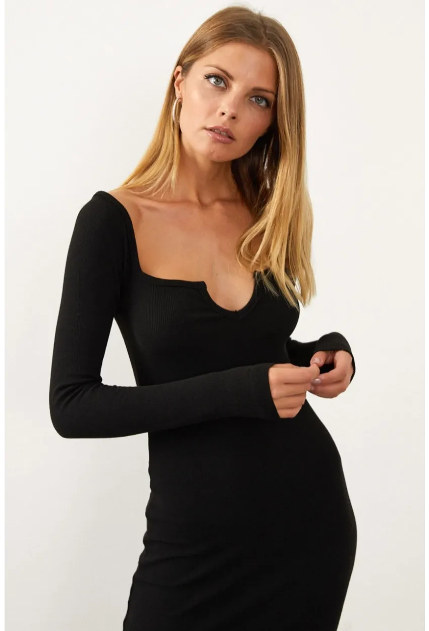 Kadın Siyah V Yaka Maxi Kaşkorse Elbise EY1086