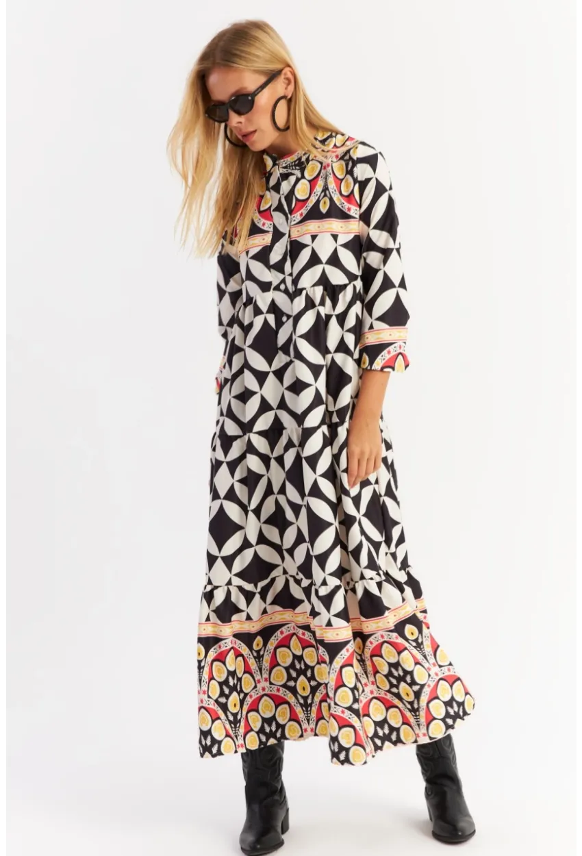 Kadın Siyah Volanlı Desenli Maxi Elbise MYLE14