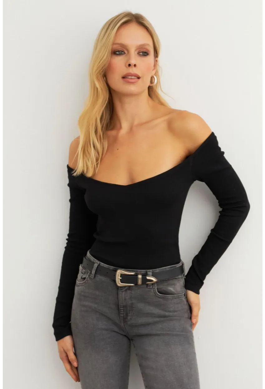 Kadın Siyah Yakası Açık Kaşkorse Bluz AYD400