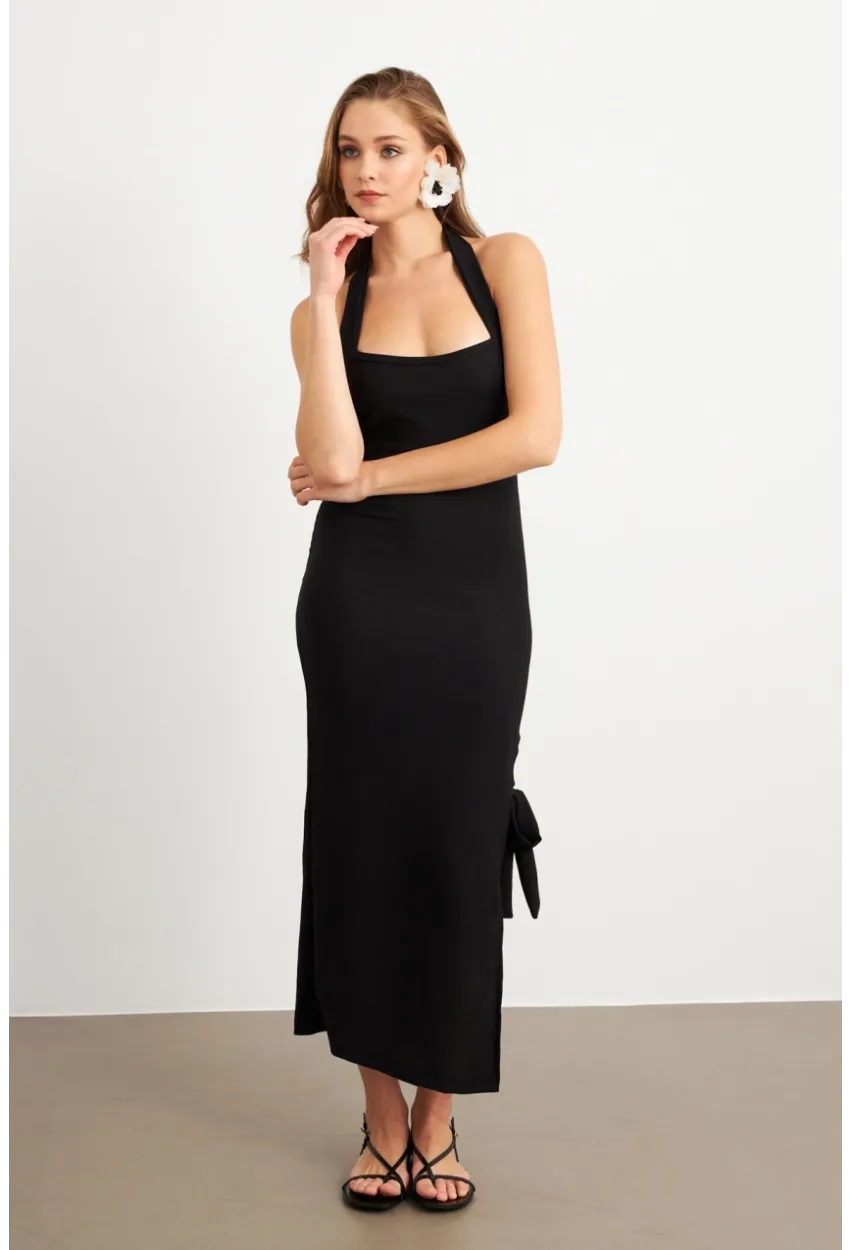 Kadın Siyah Yırtmaçlı Bürümcük Midi Elbise EY3098