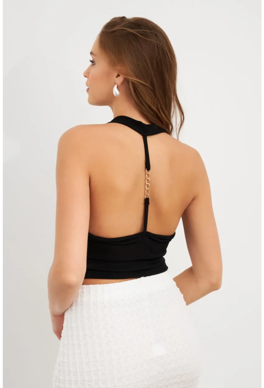 Kadın Siyah Zincir Aksesuarlı Degaje Yaka Bluz MTK13443