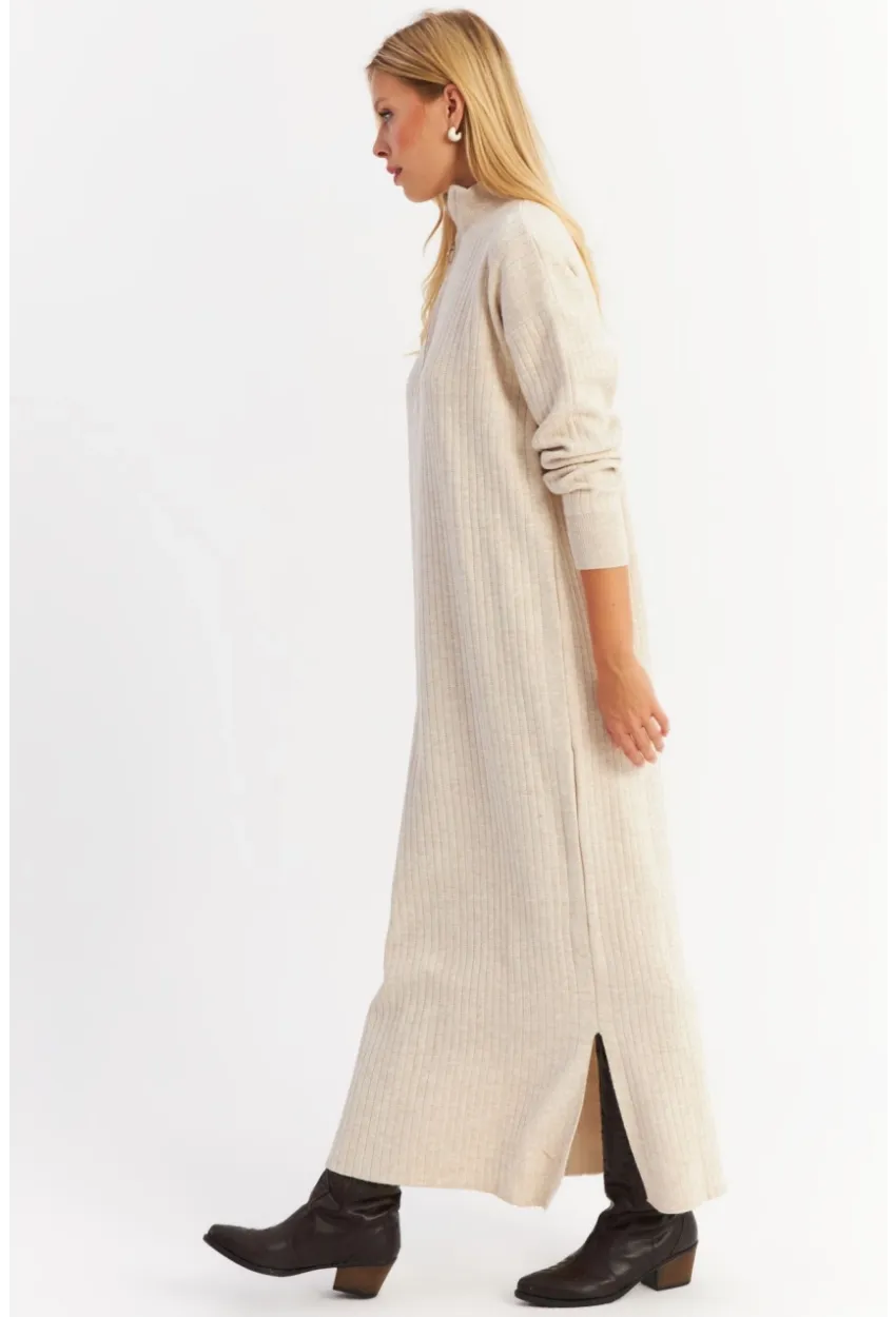 Kadın Taş Yakası Fermuarlı Triko Maxi Elbise MNUV10