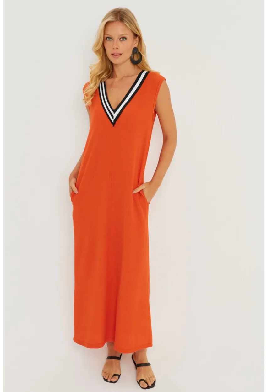 Kadın Turuncu V Yaka Bloklu Maxi Elbise EY2779