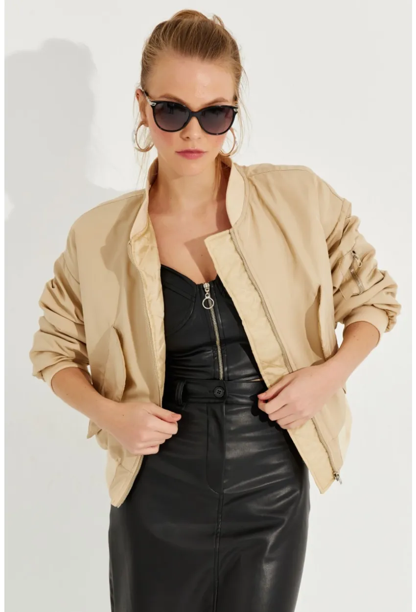 Kadın Vanilya Fermuarlı Bomber Mont QRS8367