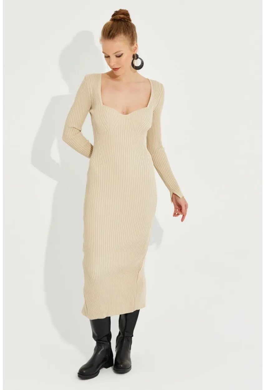 Kadın Vanilya Kalp Yaka Triko Midi Elbise YEL221385