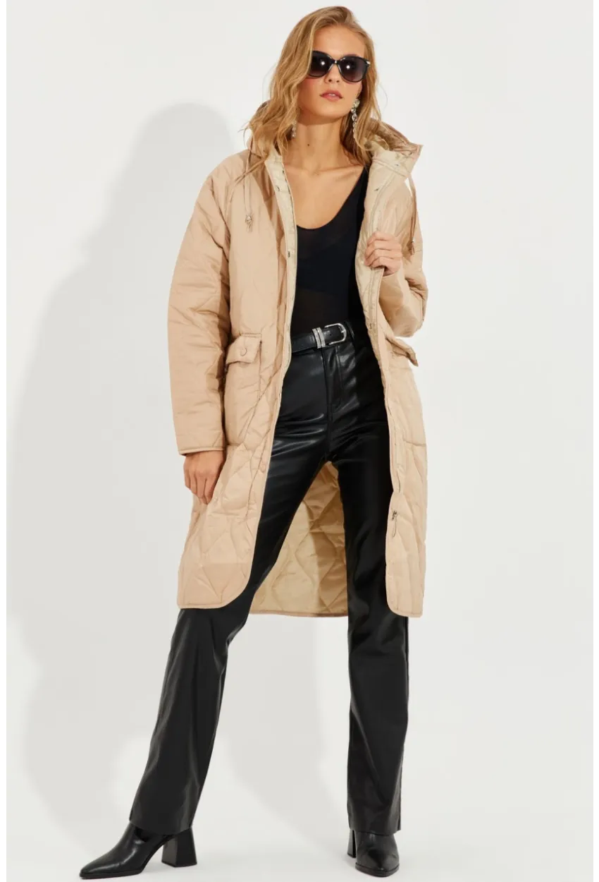 Kadın Vanilya Kapitone Fermuarlı Kapüşonlu Mont QRS8245