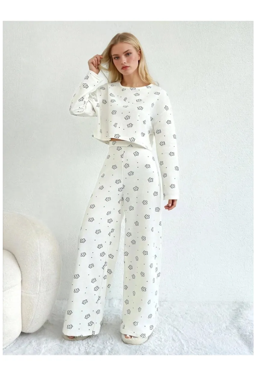 Çiçek Desenli Uzun Kol Pijama Takımı
