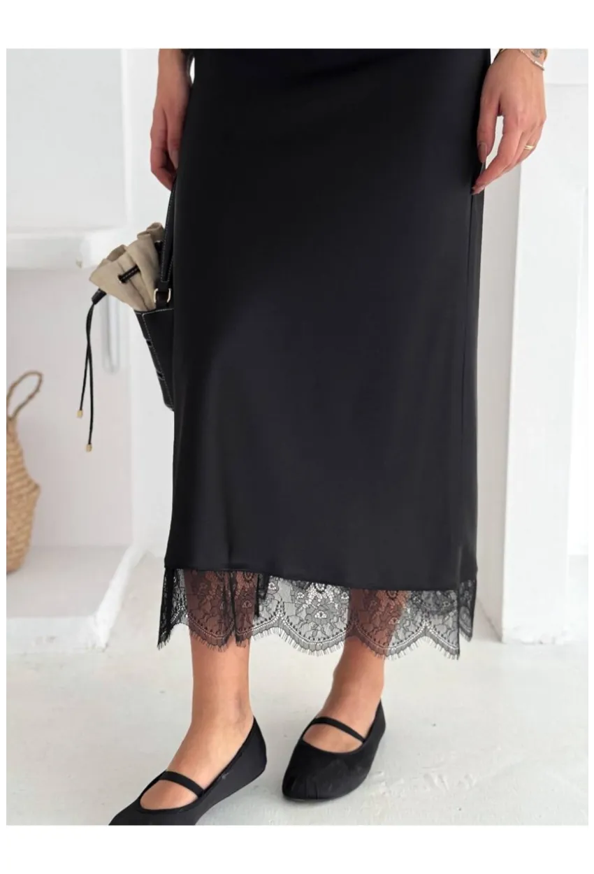 Dantel Detay Saten Uzun Etek