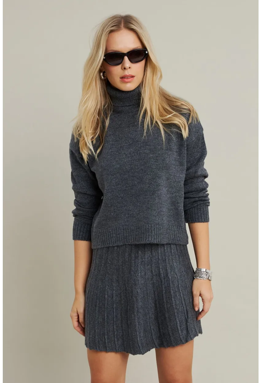 Kadın Antrasıt Pileli Etekli Alt Üst Takım ELT12001