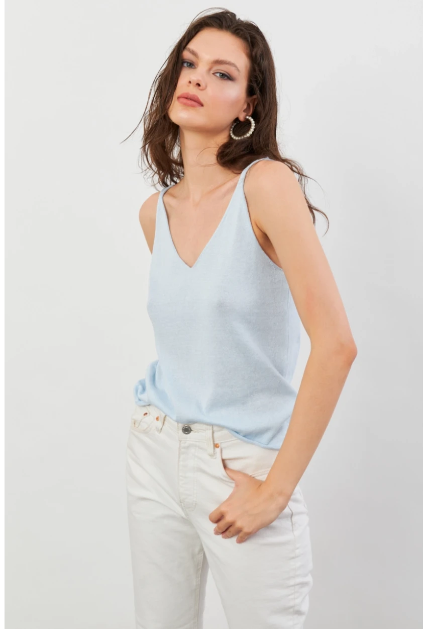 Kadın Bebe Mavi V Yaka Triko Bluz KZ546