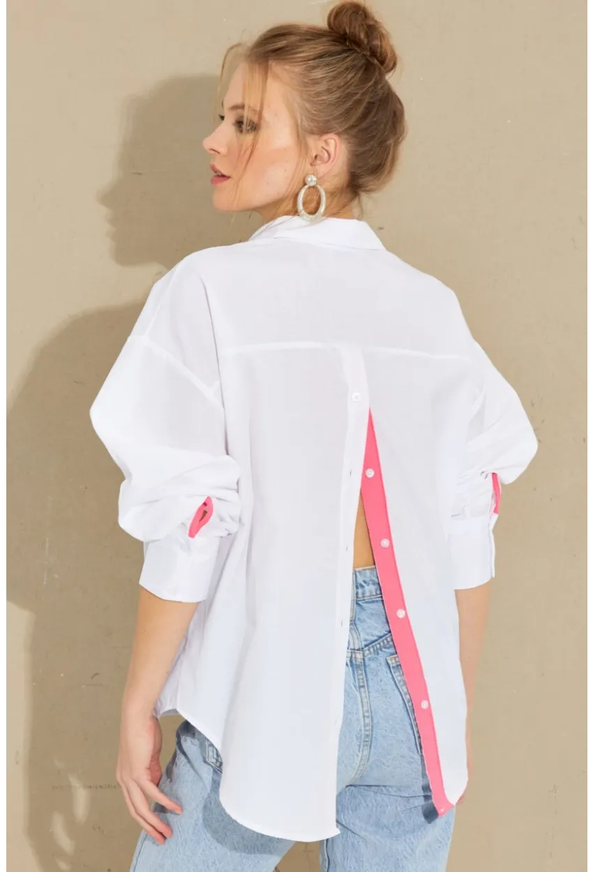 Kadın Beyaz-Fuşya Sırtı Düğmeli Gömlek ROT274