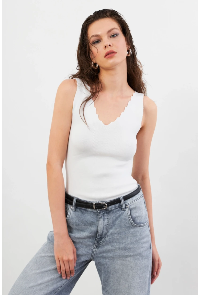 Kadın Beyaz Merdiven Yaka Triko Bluz YV83