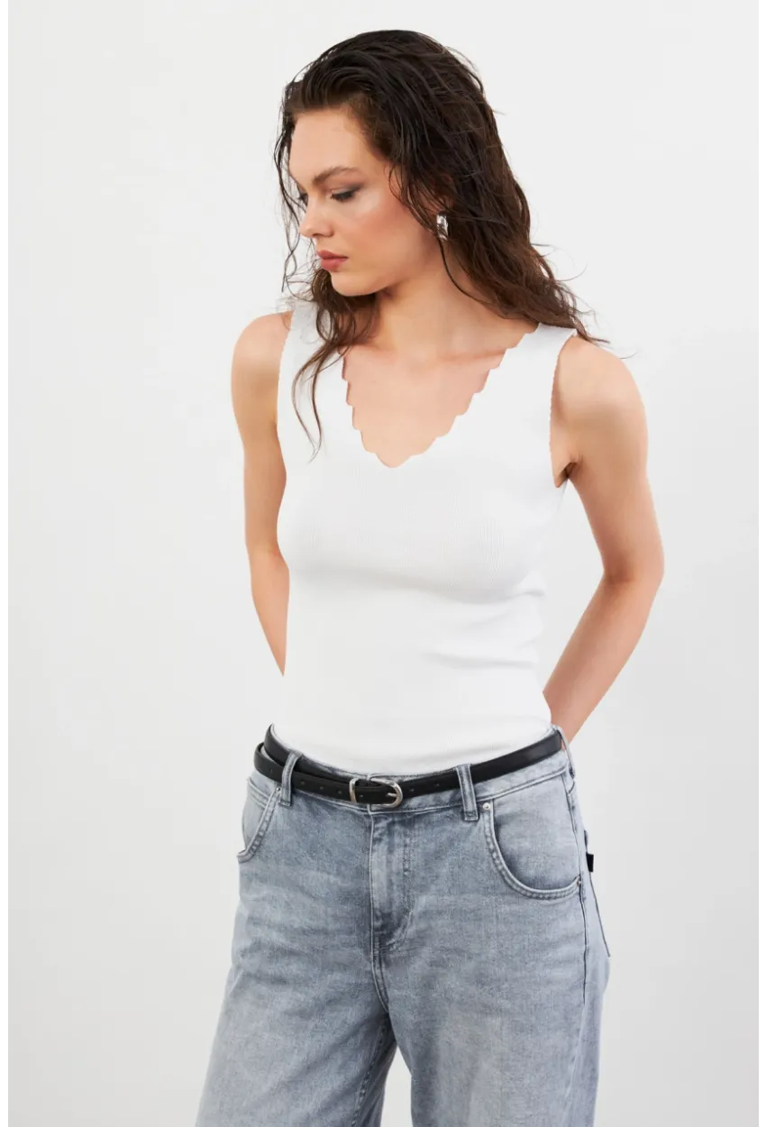 Kadın Beyaz Merdiven Yaka Triko Bluz YV83