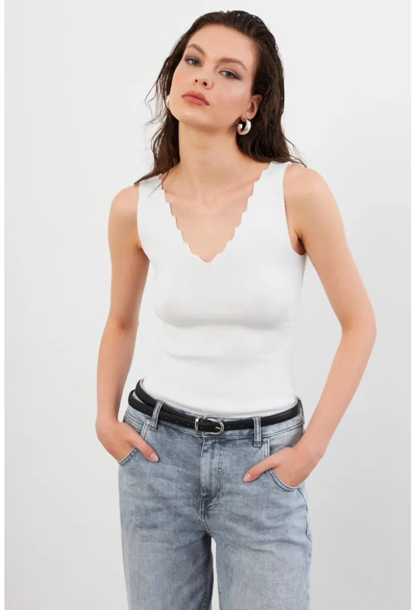 Kadın Beyaz Merdiven Yaka Triko Bluz YV83