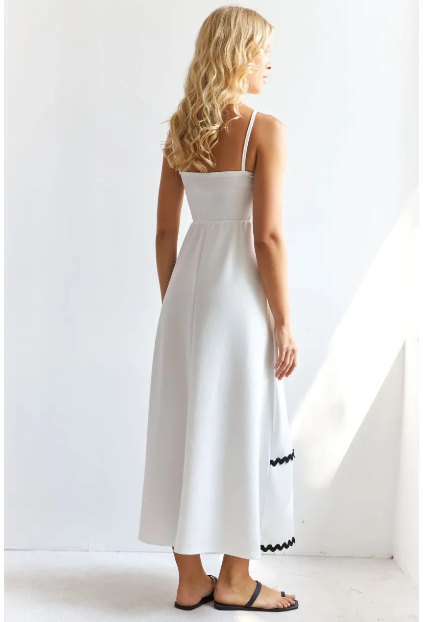 Kadın Beyaz Nakış Detaylı Midi Elbise HOL2128