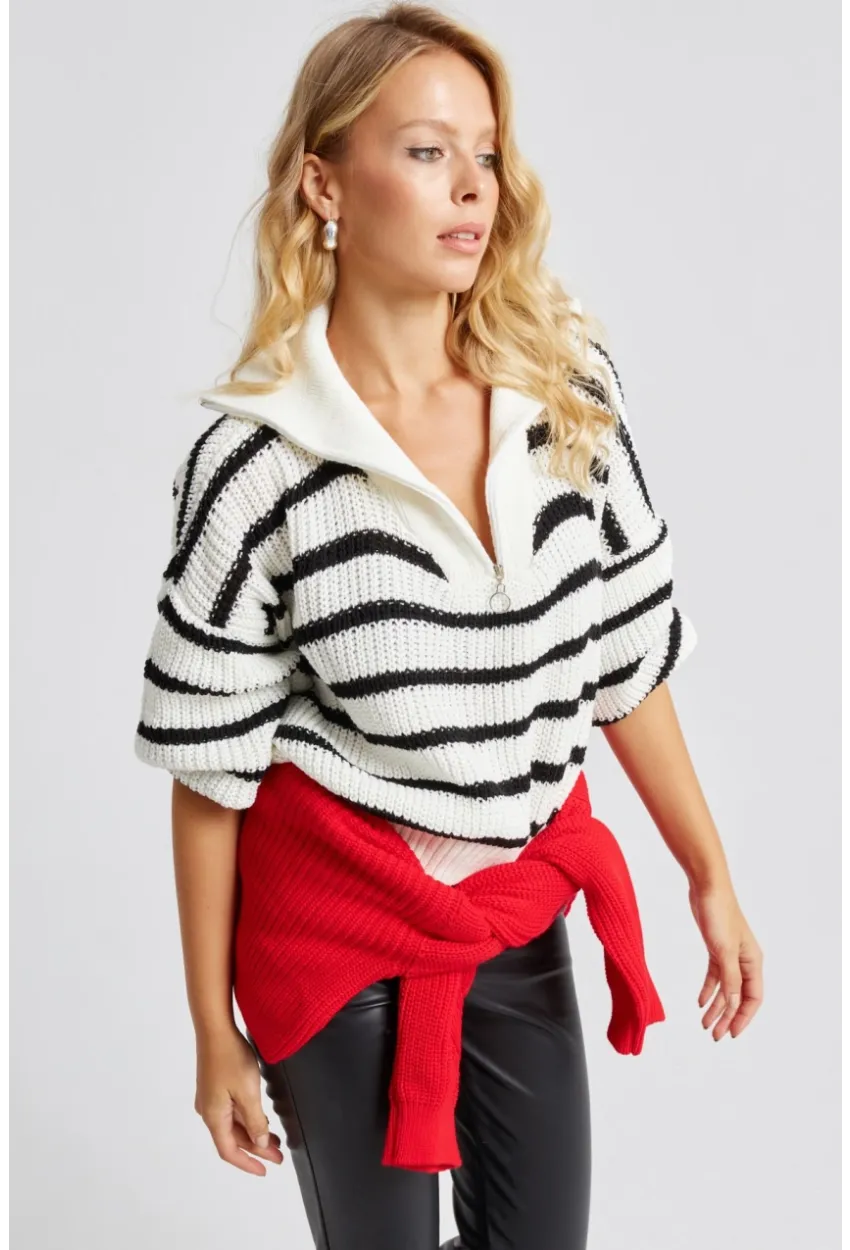 Kadın Beyaz-Siyah Fermuarlı Çizgili Kazak MSS133