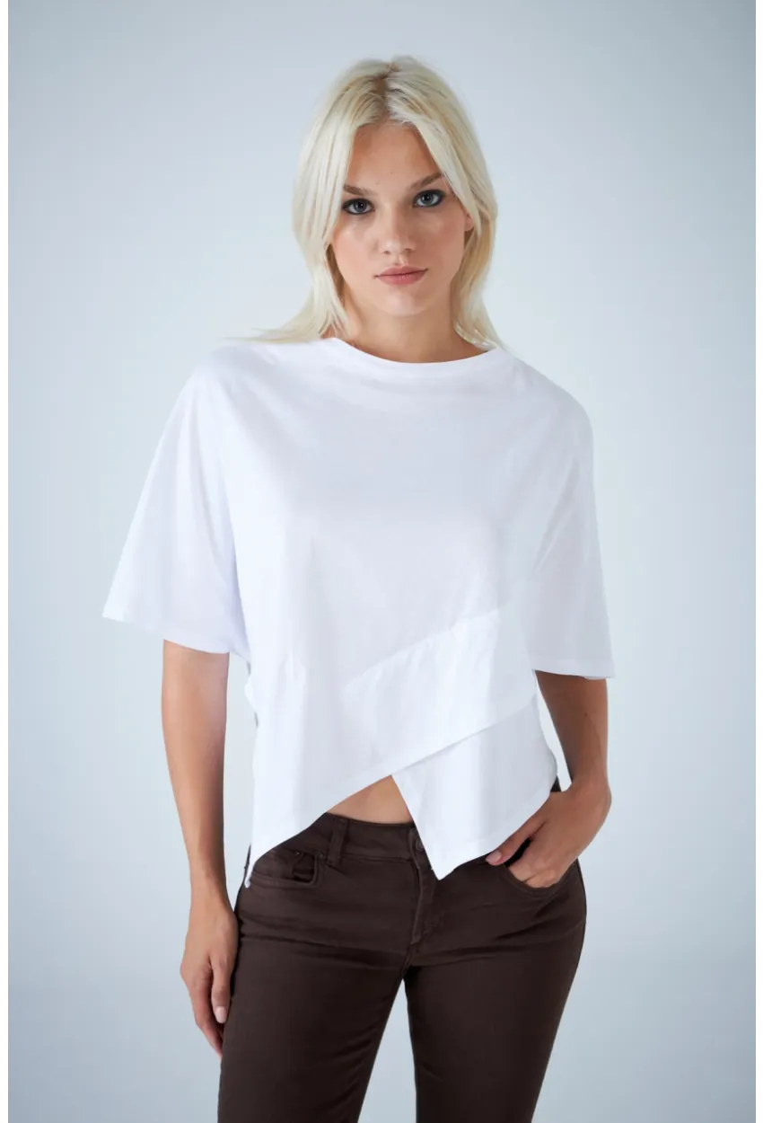 Kadın Beyaz Yarasa Kol Asimetrik T-Shirt LPP1315