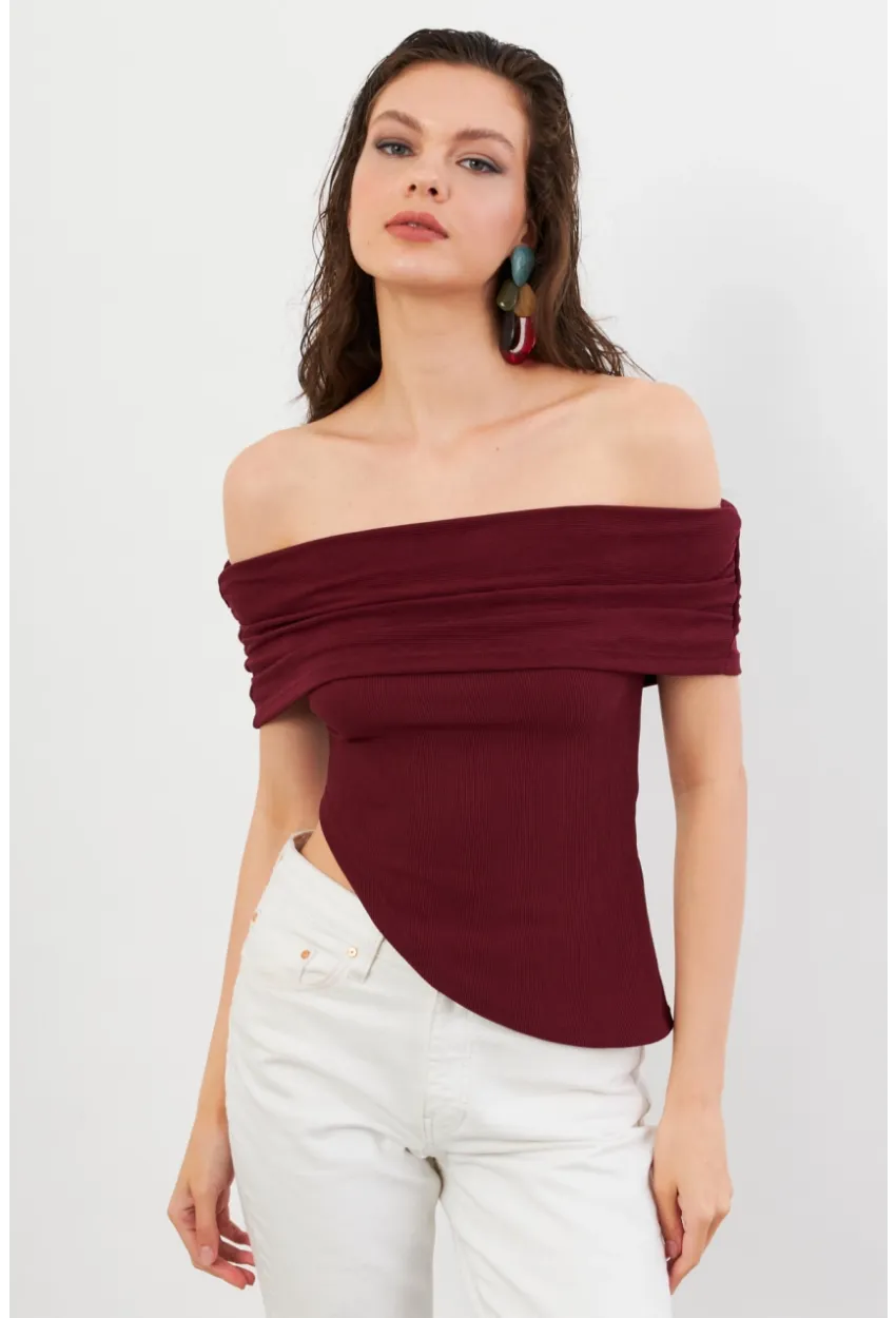 Kadın Bordo Asimetrik Madonna Yaka Bluz OPS4251