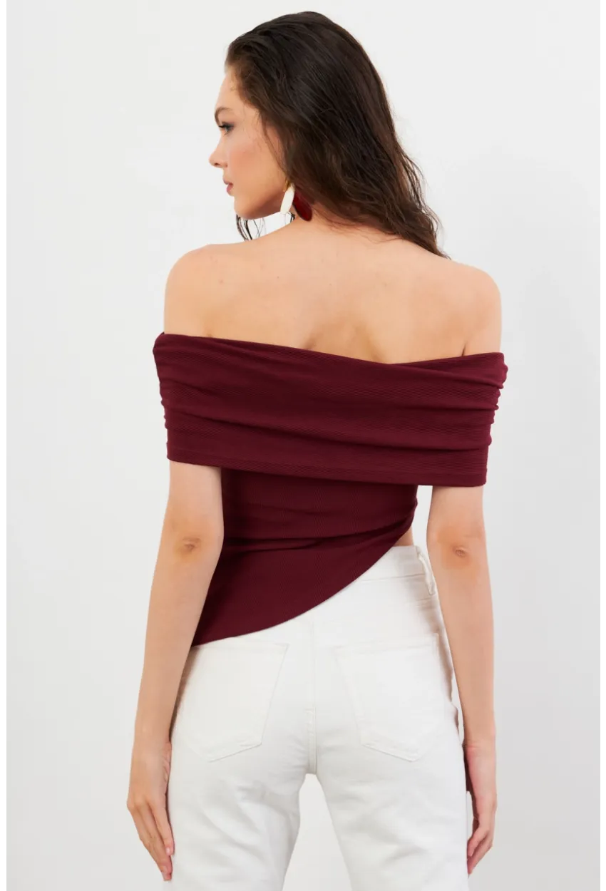 Kadın Bordo Asimetrik Madonna Yaka Bluz OPS4251