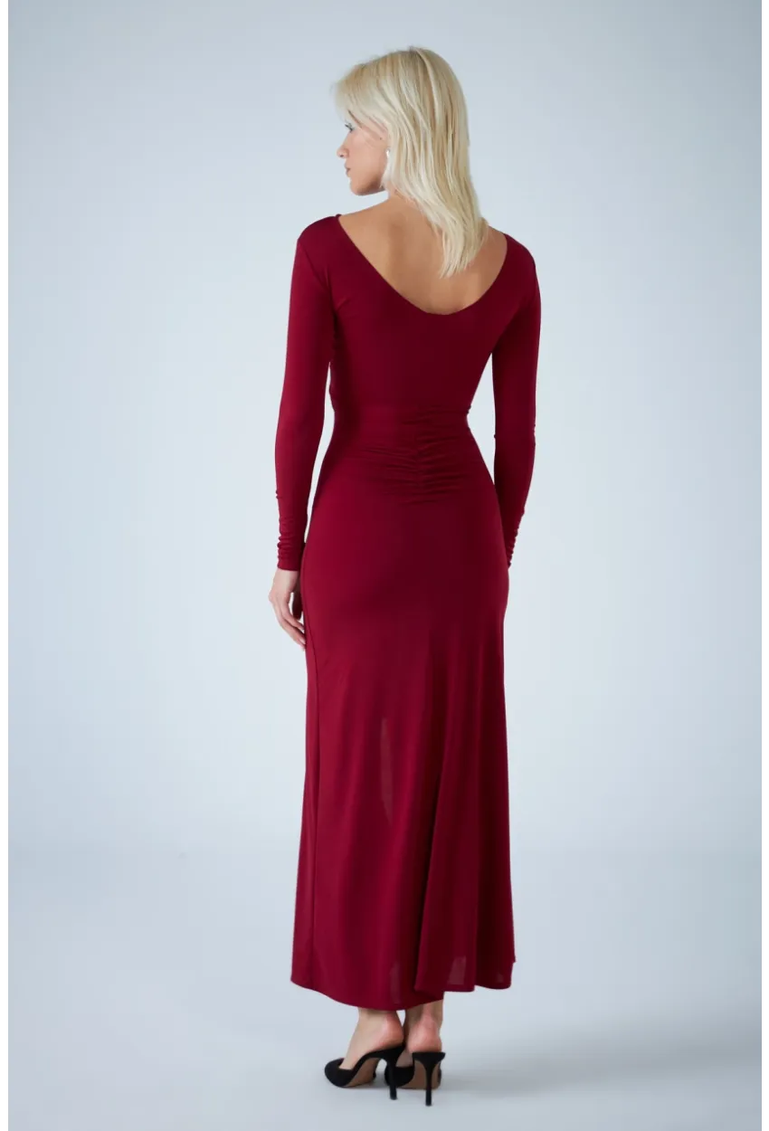 Kadın Bordo Dekolteli Aksesuarlı Maxi Elbise HO57