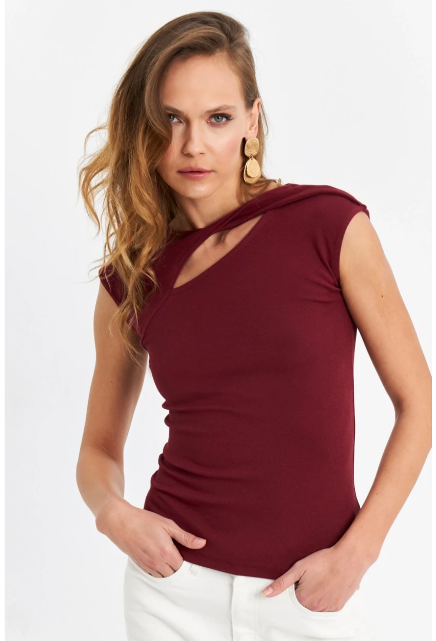 Kadın Bordo Önü Pencereli Asimetrik Bluz LPP1227-1