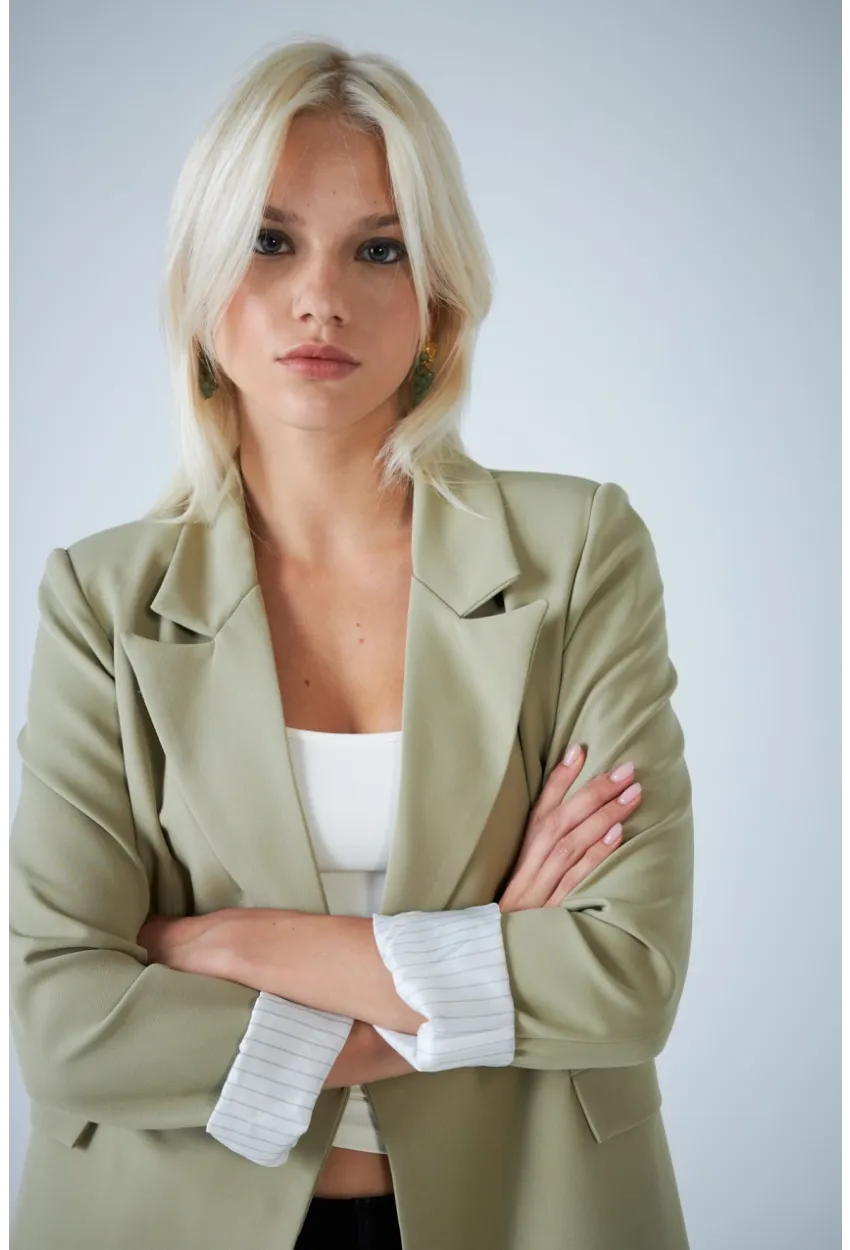 Kadın Çağla Yeşili Çizgi Astarlı Blazer Ceket BES3049
