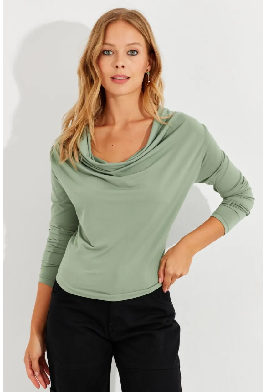 Kadın Çağla Yeşili Degaje Yaka Bluz LPP1234