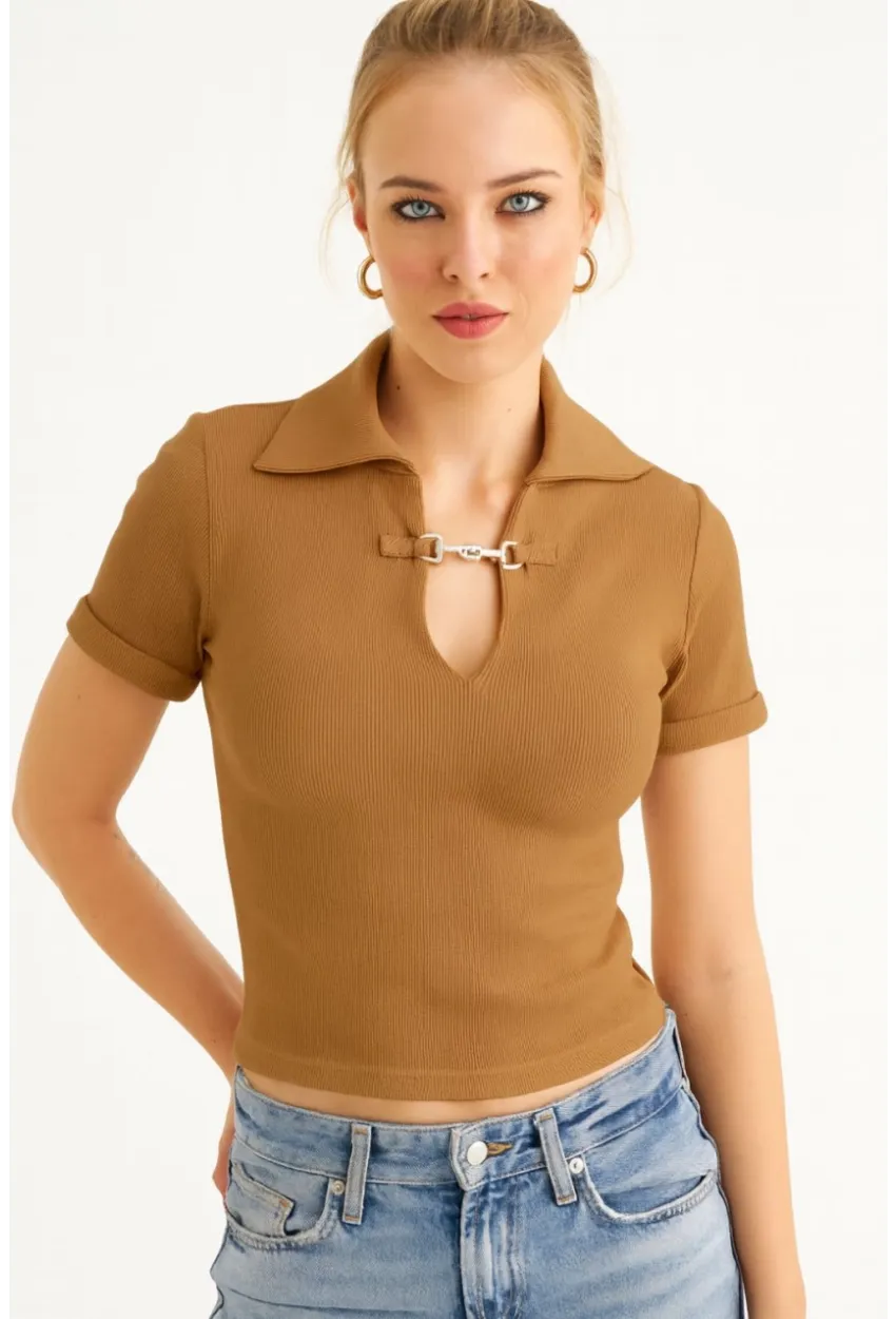 Kadın Camel Aksesuarlı Crop Bluz COL3008