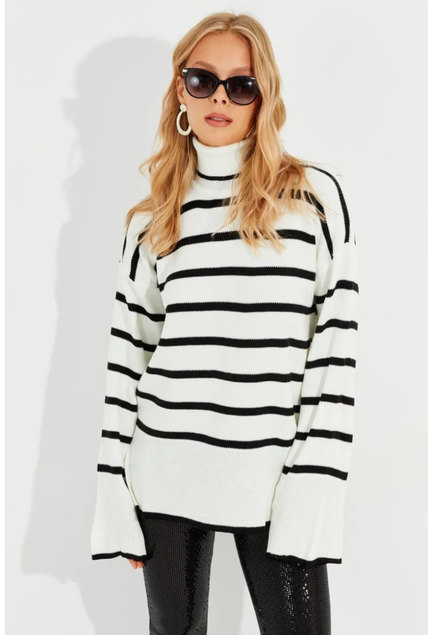 Kadın Ekru Balıkçı Yaka Çizgili Kazak Q976