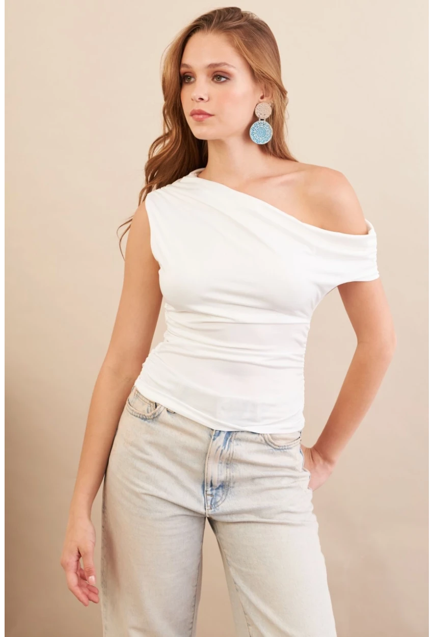 Kadın Ekru Degaje Yaka Büzgülü Bluz FRY2320