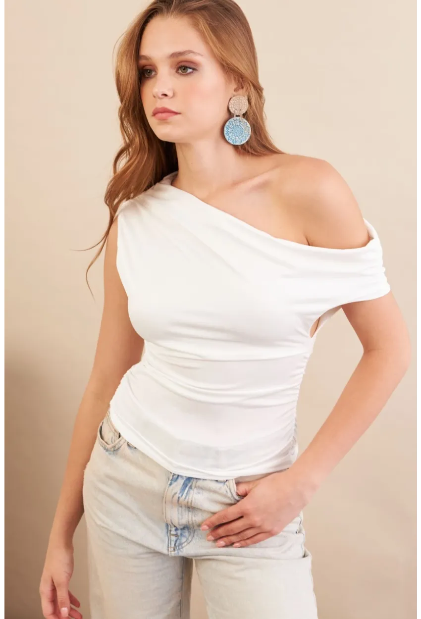 Kadın Ekru Degaje Yaka Büzgülü Bluz FRY2320
