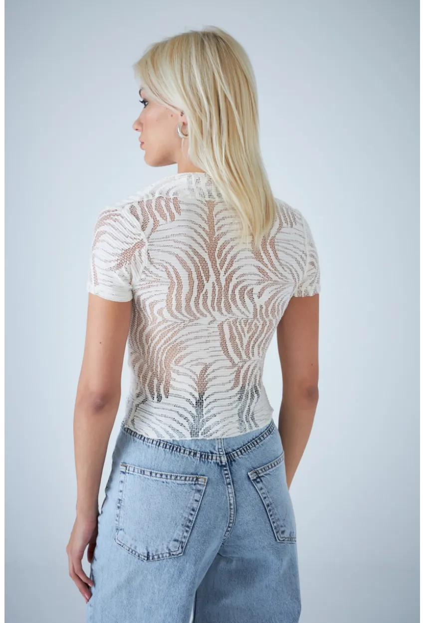 Kadın Ekru Kendinden Desenli Düğmeli Bluz EV115