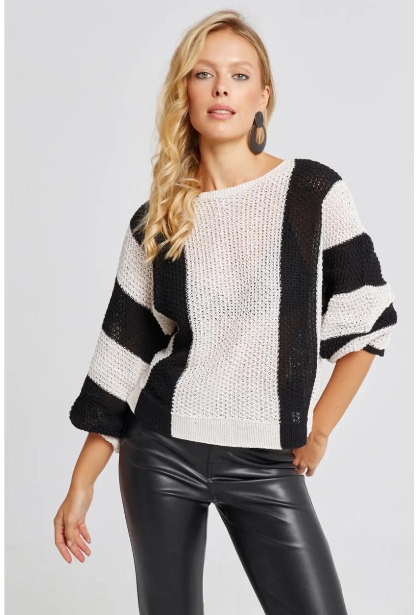 Kadın Ekru-Siyah Ajurlu Triko Kazak YV218