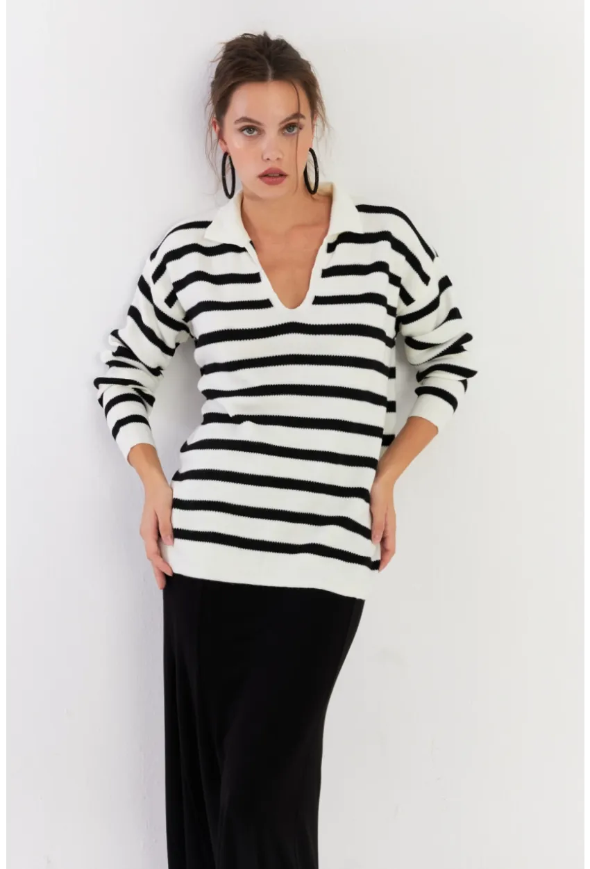 Kadın Ekru-Siyah Polo Yaka Çizgili Triko Kazak COL01
