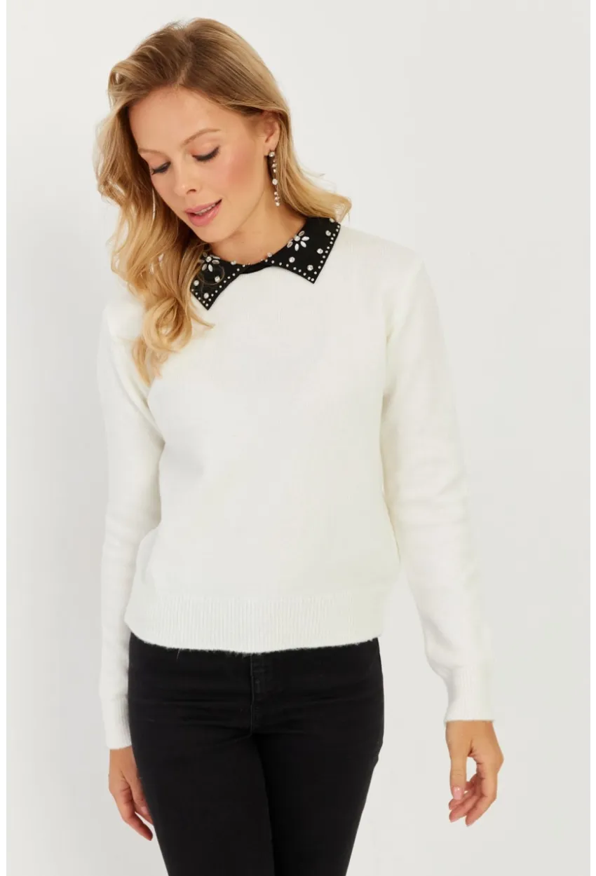 Kadın Ekru Yakası Taşlı Triko Kazak KED1213