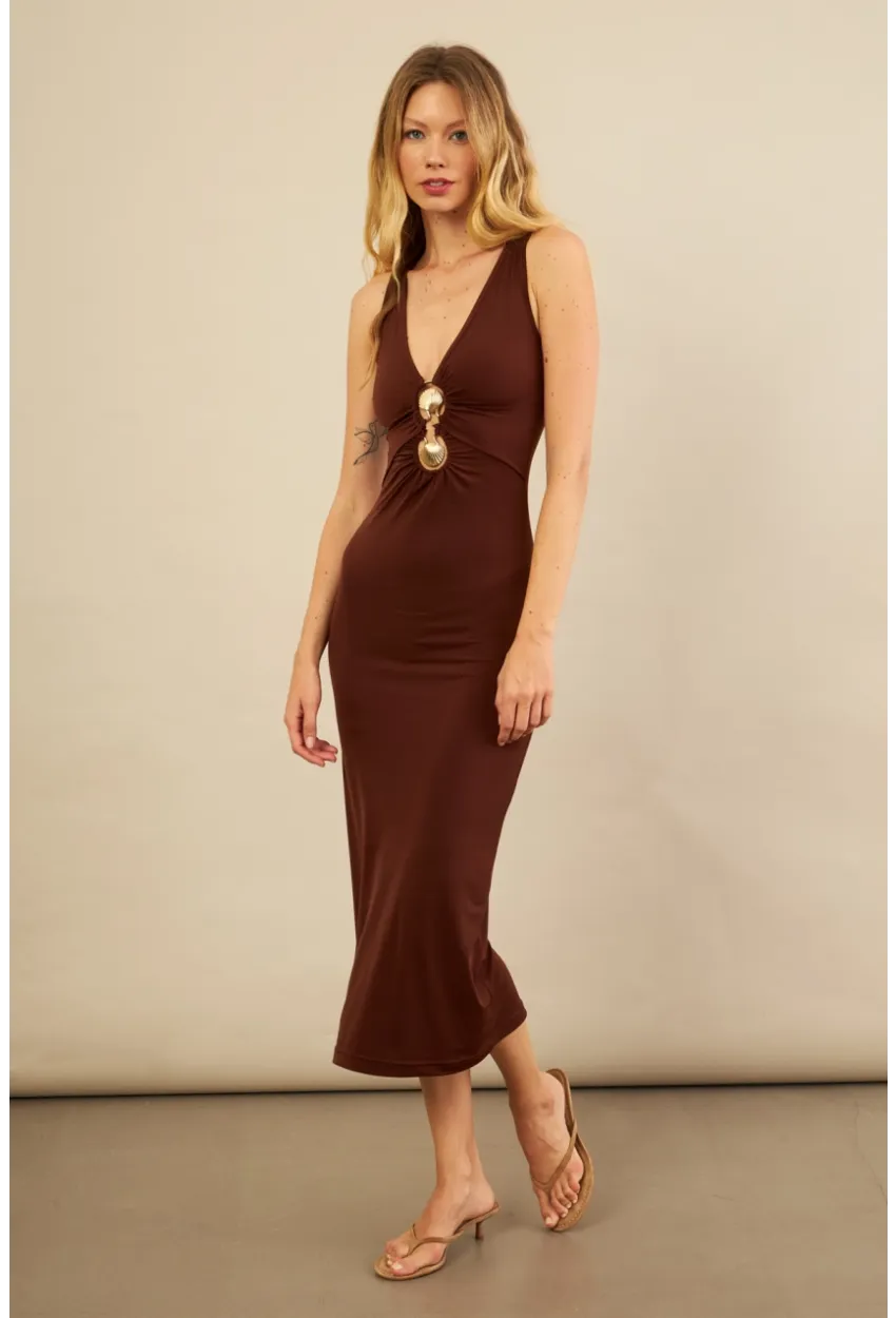 Kadın Kahverengi Toka Aksesuarlı Pencereli Midi Elbise KED7411