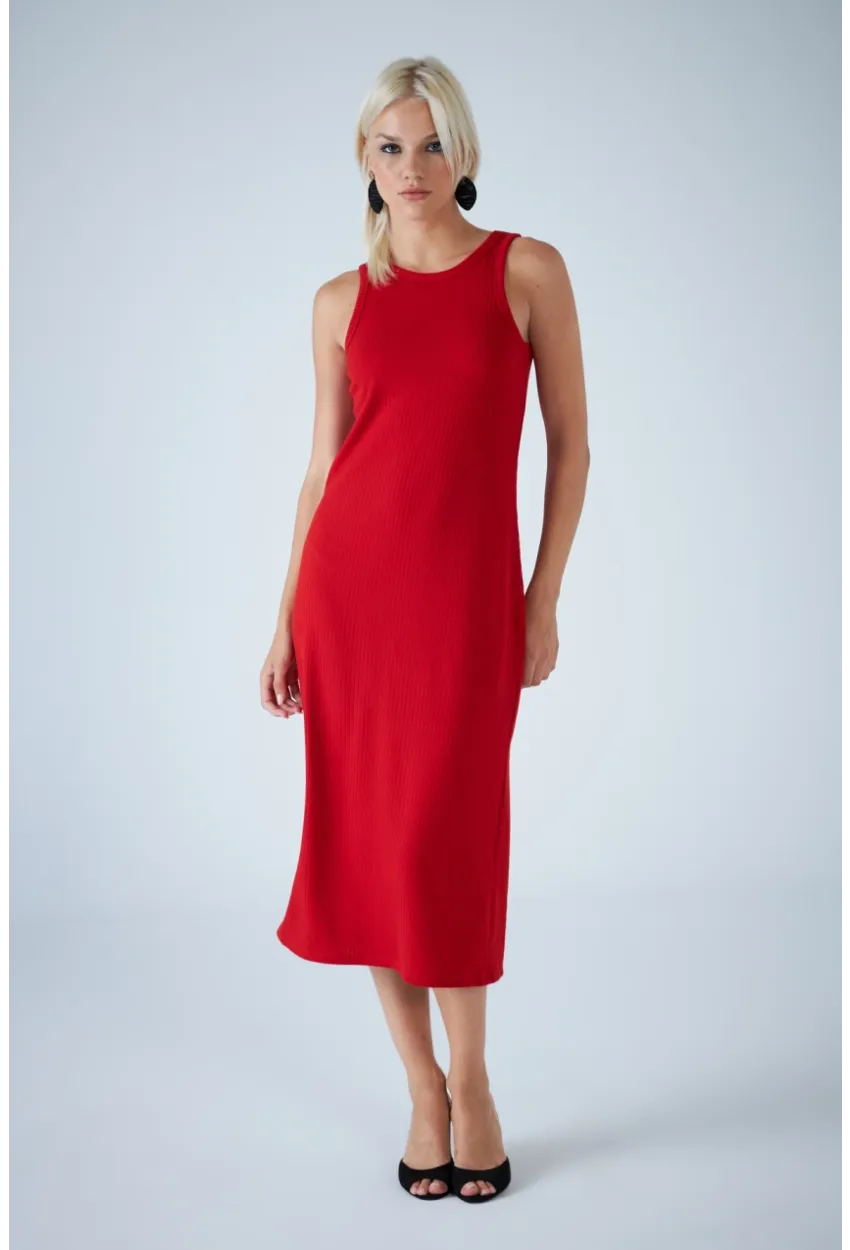 Kadın Kırmızı Kolsuz Yırtmaçlı Midi Elbise AYD418