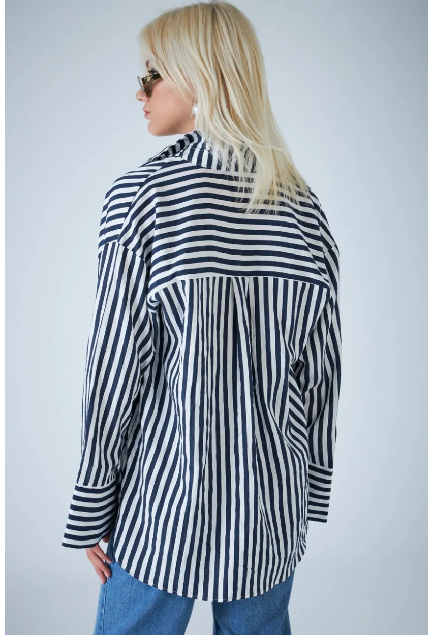 Kadın Lacivert Çizgili Cepli Gömlek ELN601