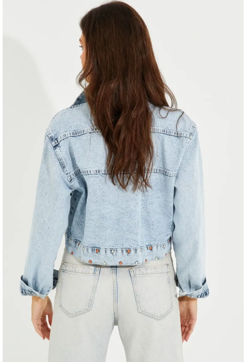 Kadın Mavi Nakışlı Denim Kısa Ceket İS802